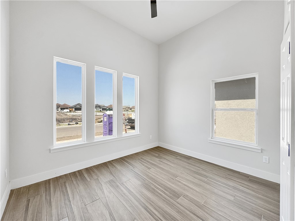 6222 Sadie St Property Photo 9