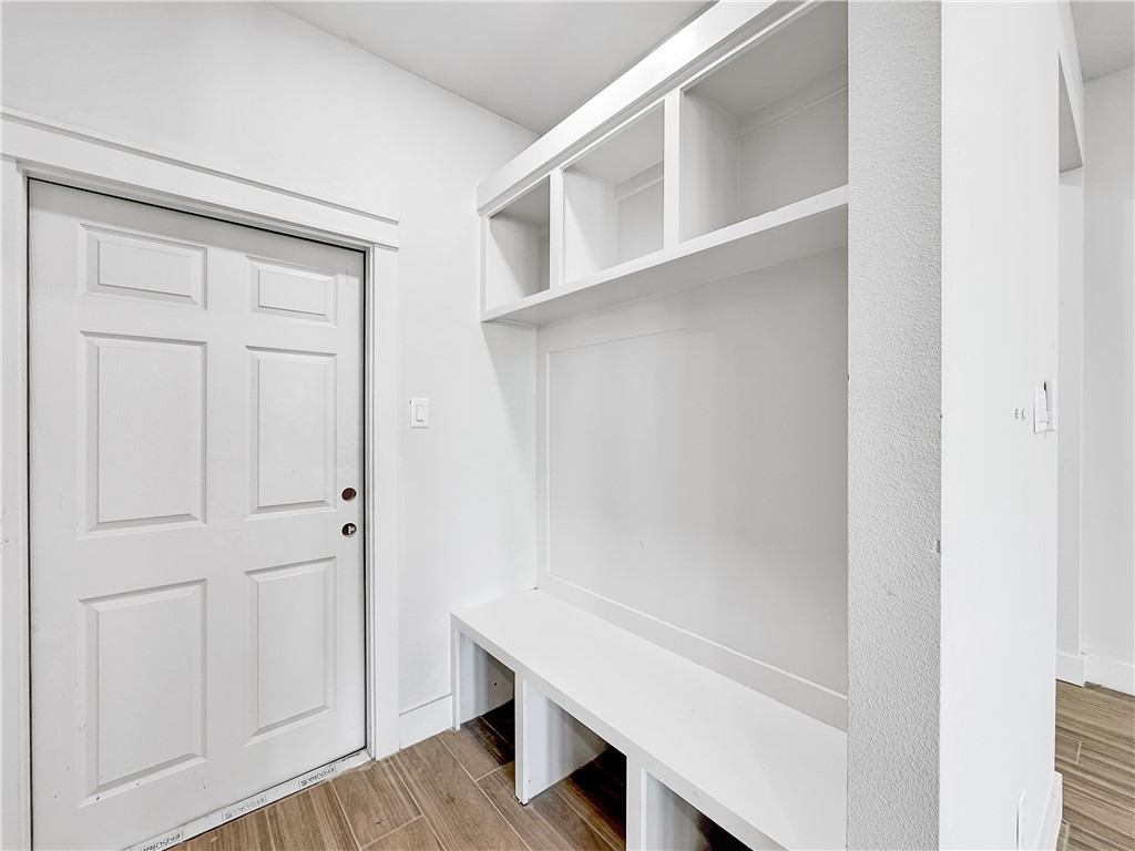 6222 Sadie St Property Photo 15