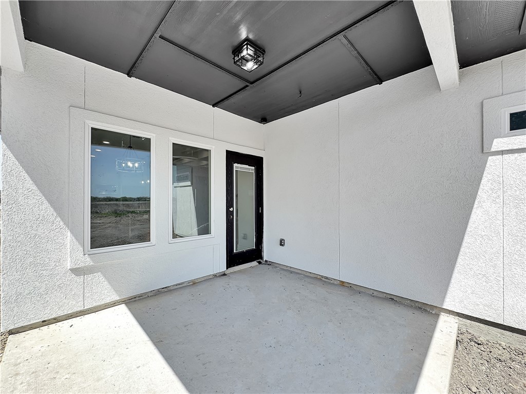 6222 Sadie St Property Photo 27