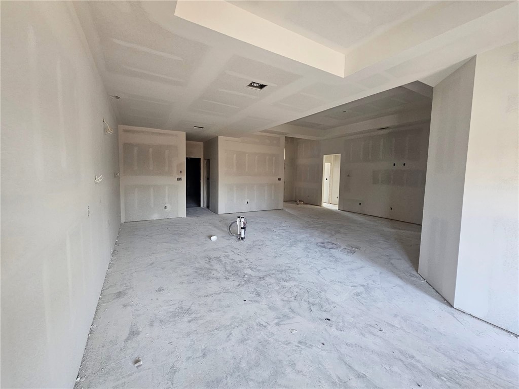 6205 Sadie St Property Photo 5