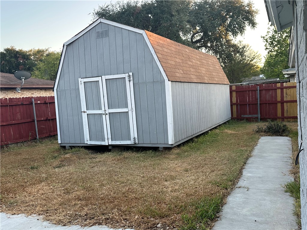 2112 Memorial Pkwy Property Photo 19