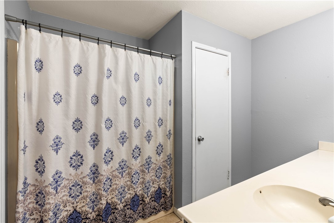 7913 Wolf Dr Property Photo 6