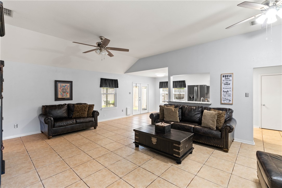 7913 Wolf Dr Property Photo 17