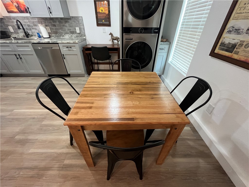 1117 Ocean Dr C Property Photo 4