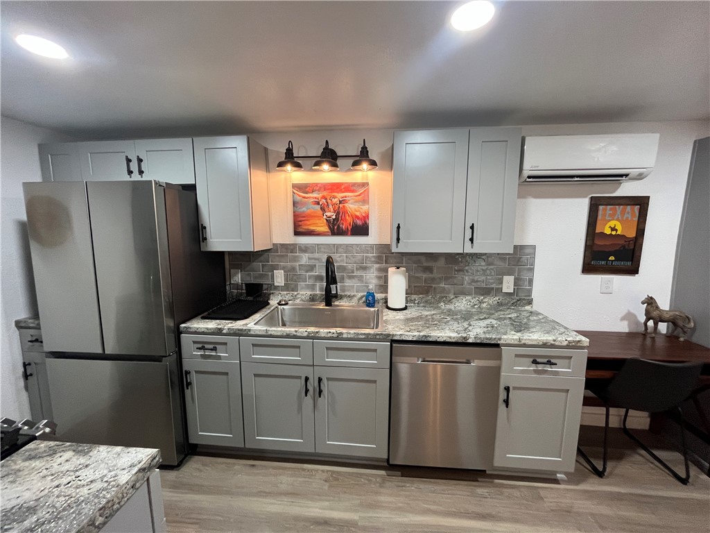 1117 Ocean Dr C Property Photo 8