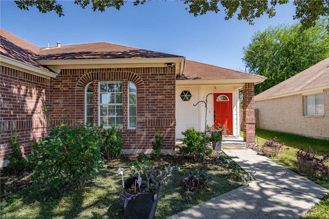 7806 Jim Wells Dr Property Photo 3