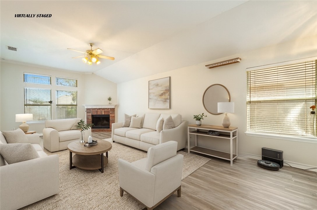 7806 Jim Wells Dr Property Photo 4