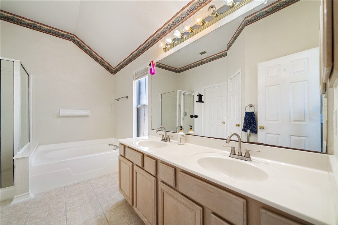 7806 Jim Wells Dr Property Photo 10