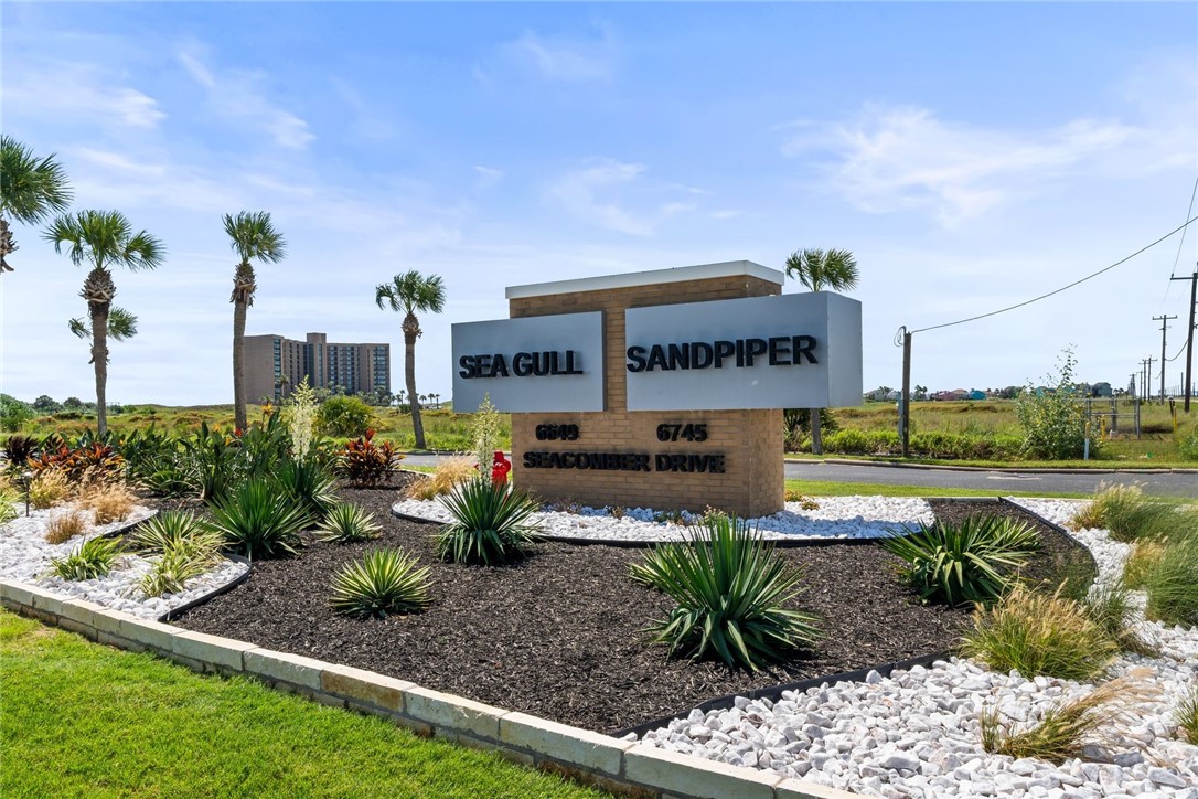 6649 Seacomber Dr 107 Property Photo 4