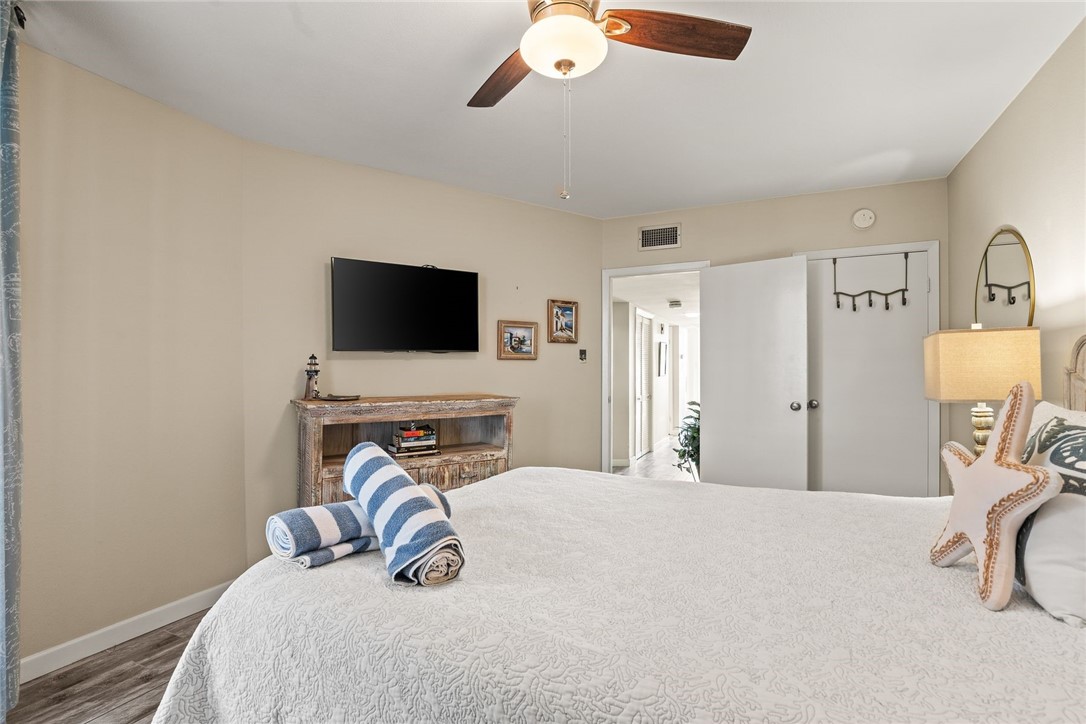 6649 Seacomber Dr 107 Property Photo 21