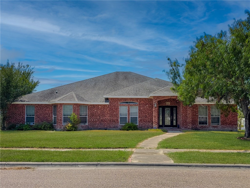 4201 Lake Apache Dr Property Photo 1