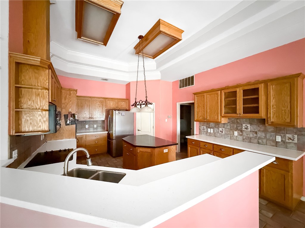 4201 Lake Apache Dr Property Photo 9