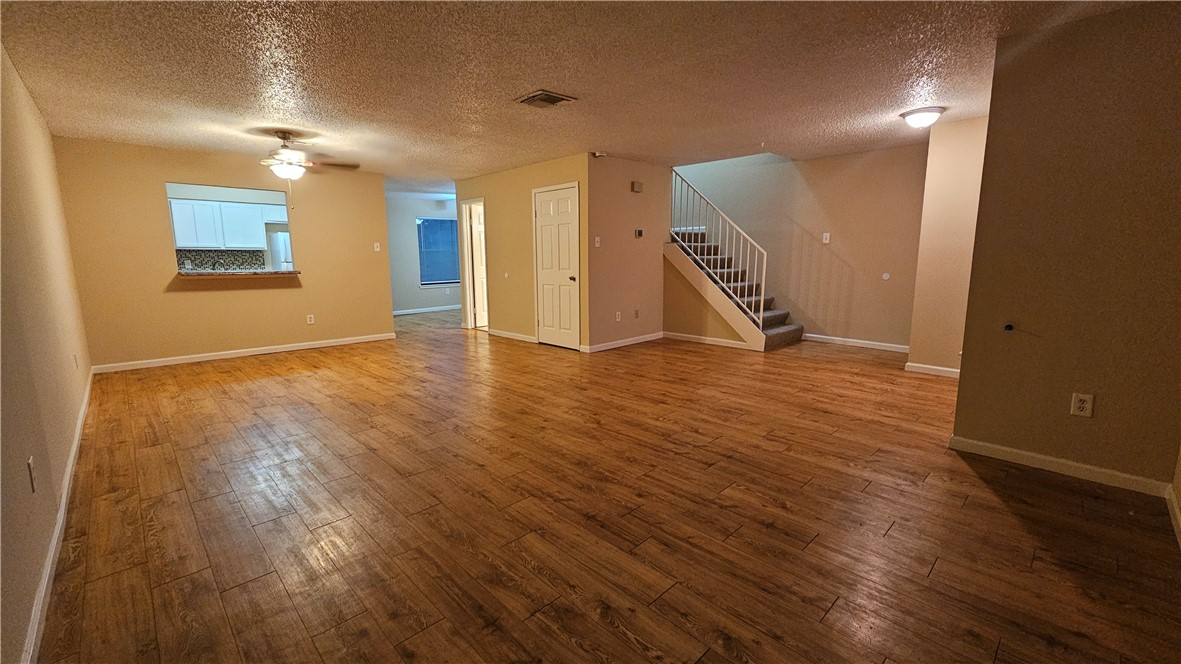 4401 River Valley Unit 1002 Dr Property Photo 7