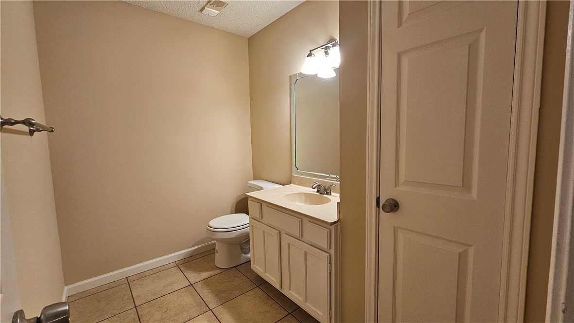 4401 River Valley Unit 1002 Dr Property Photo 12