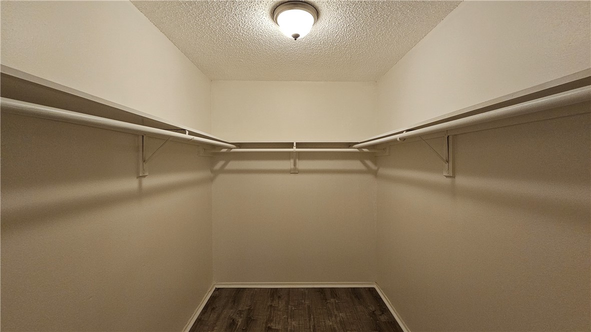 4401 River Valley Unit 1002 Dr Property Photo 15