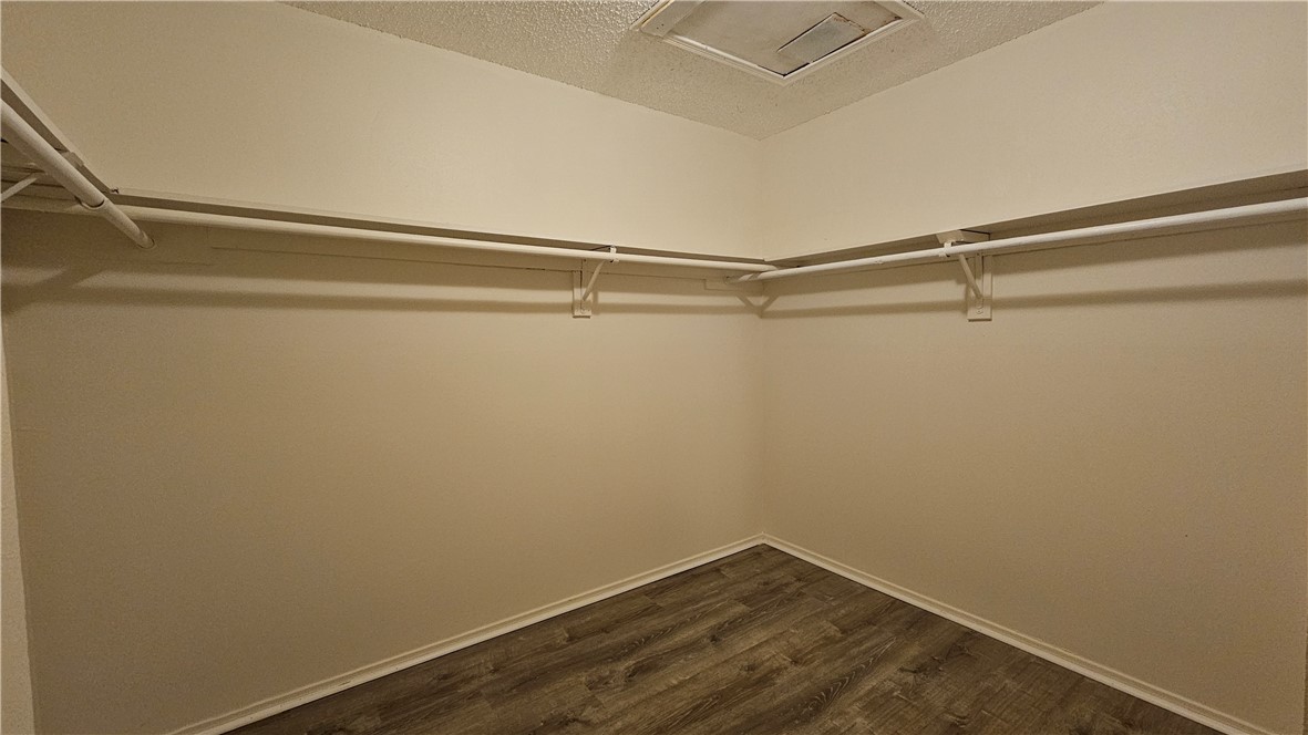 4401 River Valley Unit 1002 Dr Property Photo 22