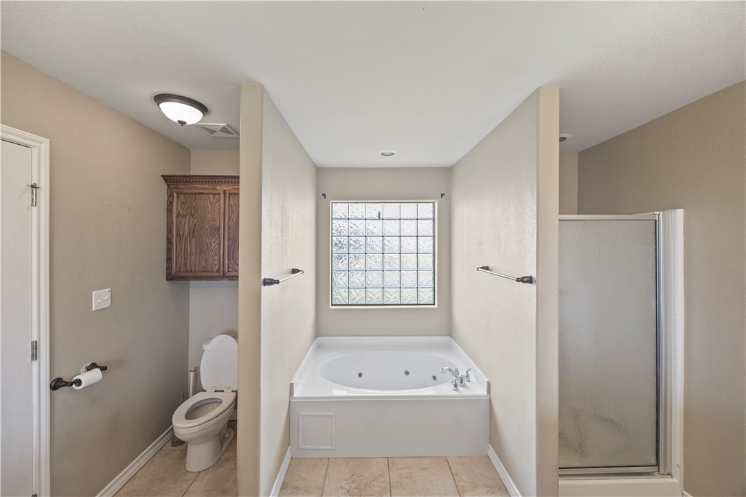 6866 Round Table St Property Photo 8