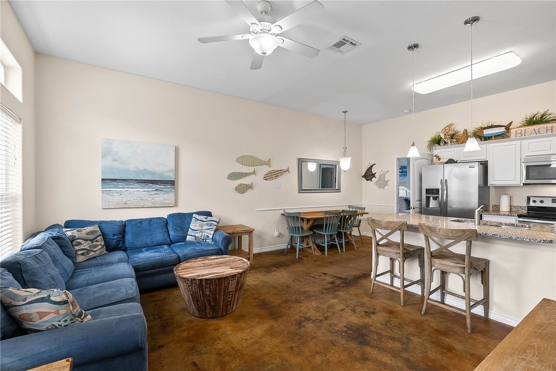 15245 Beach Way Dr Property Photo 4