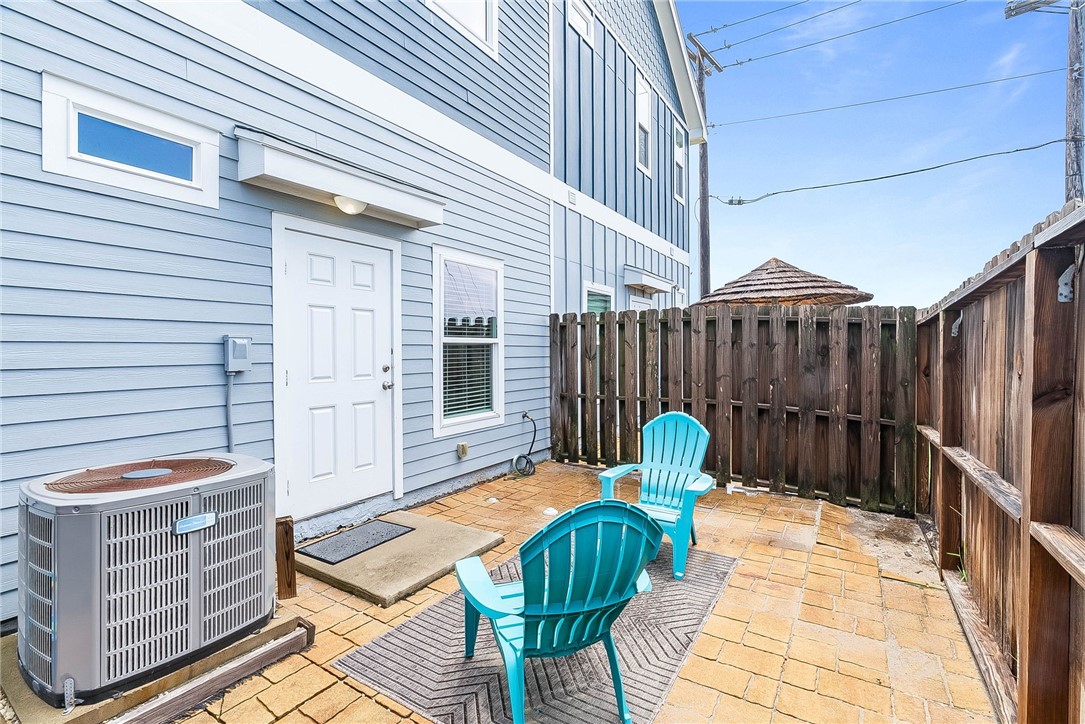 15245 Beach Way Dr Property Photo 14