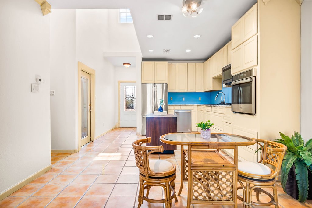 1117 S 9th St 804 Property Photo 8