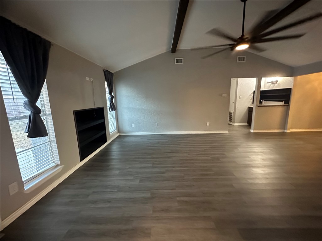 2112 Memorial Pkwy Property Photo 9