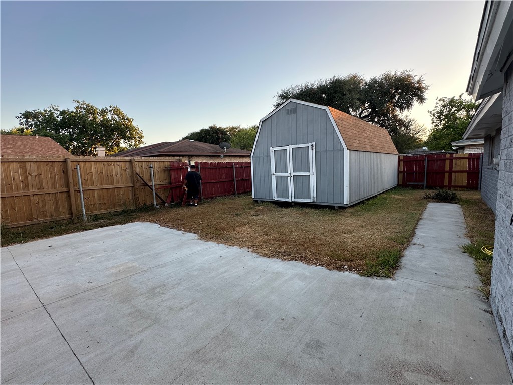 2112 Memorial Pkwy Property Photo 25