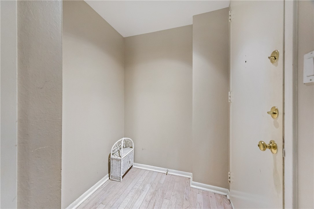 520 S Chaparral St 501 Property Photo 4