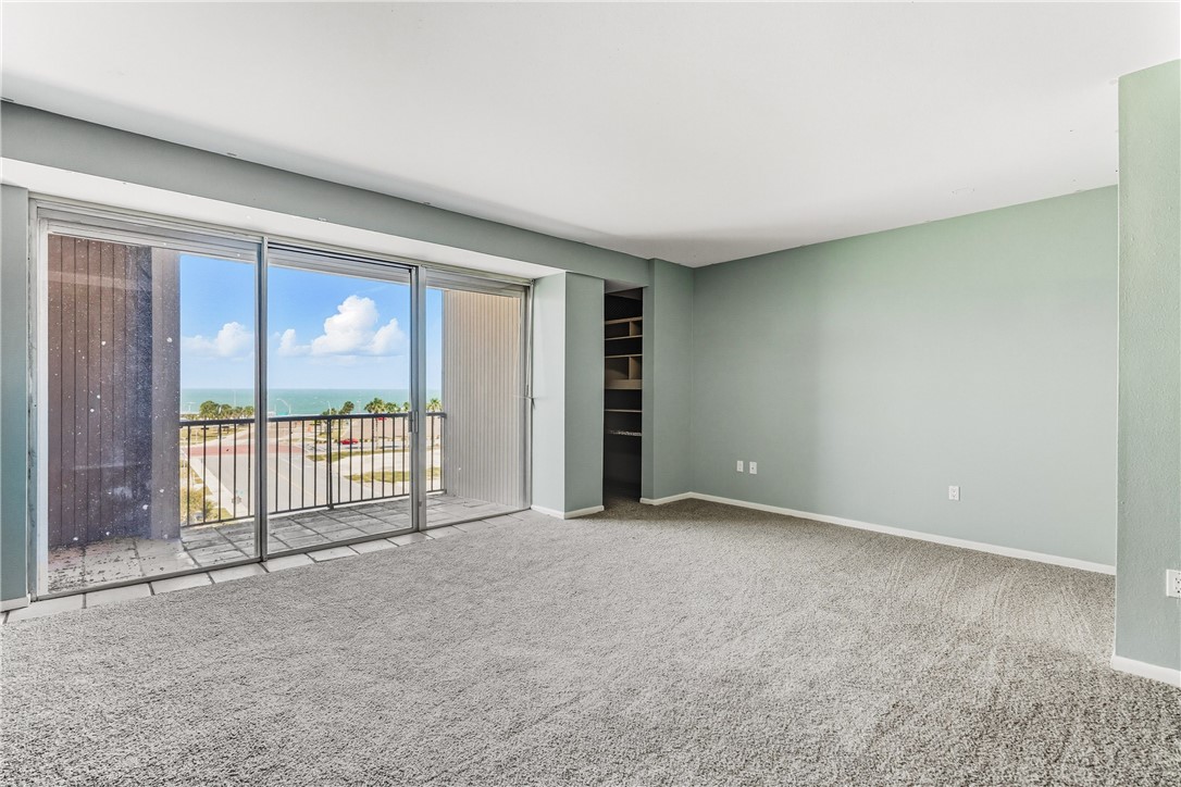 520 S Chaparral St 501 Property Photo 5