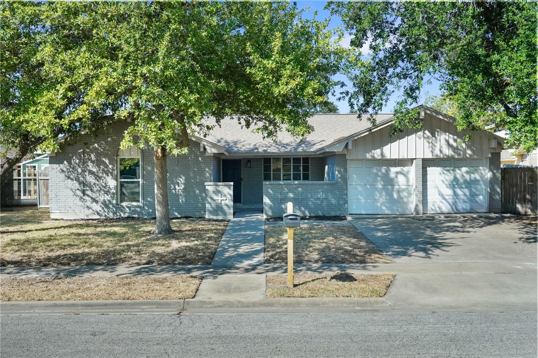 225 Terlingua Dr Property Photo 1