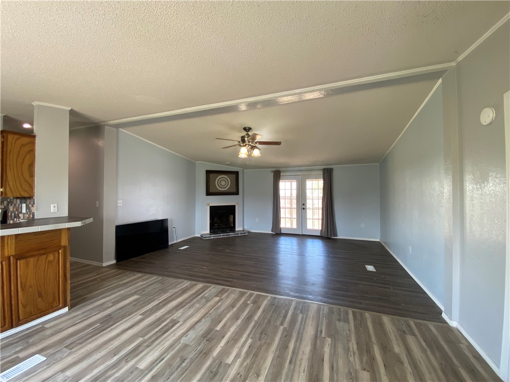 190 Lago Vista Dr Property Photo 4