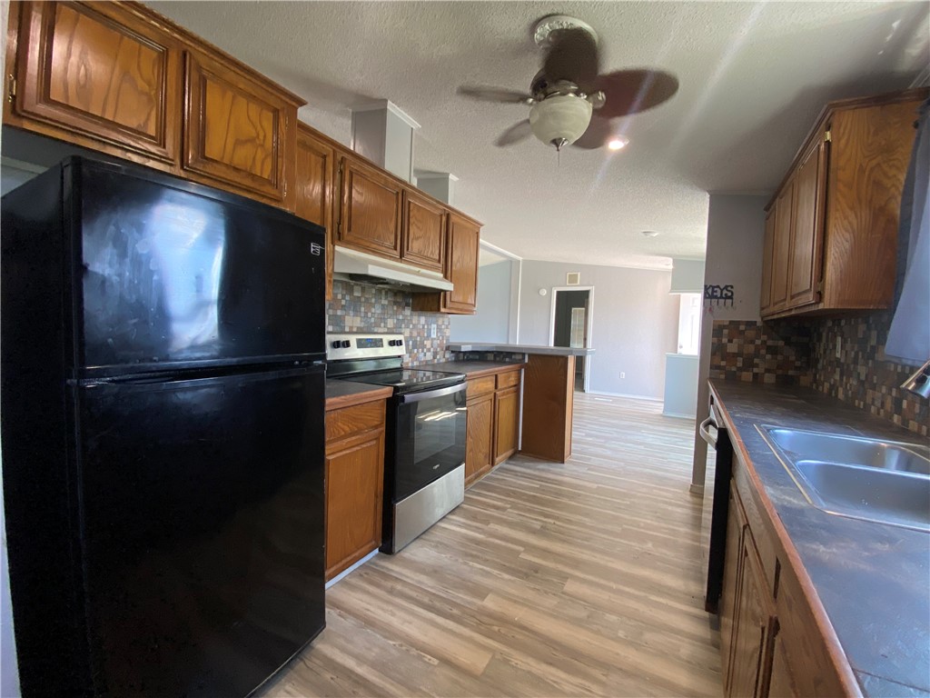190 Lago Vista Dr Property Photo 8