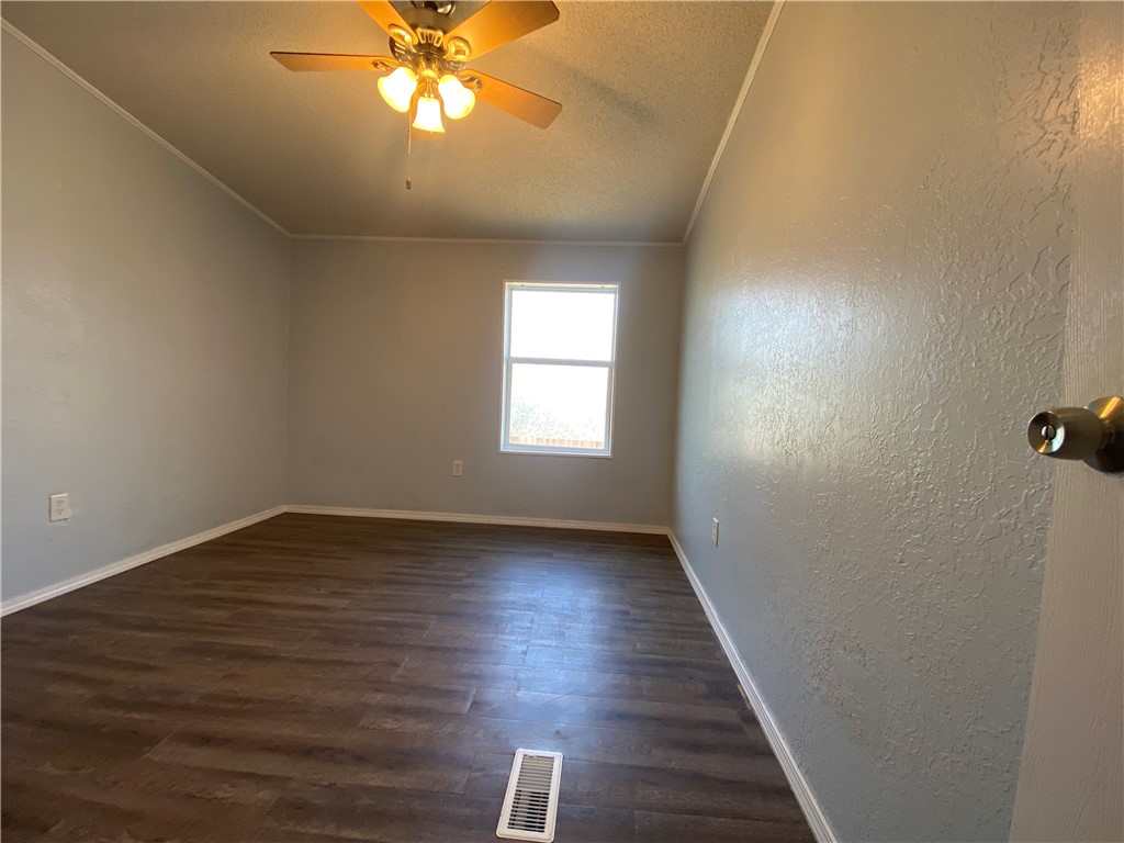 190 Lago Vista Dr Property Photo 13