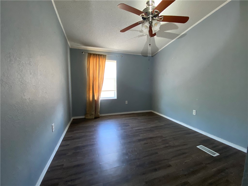 190 Lago Vista Dr Property Photo 14