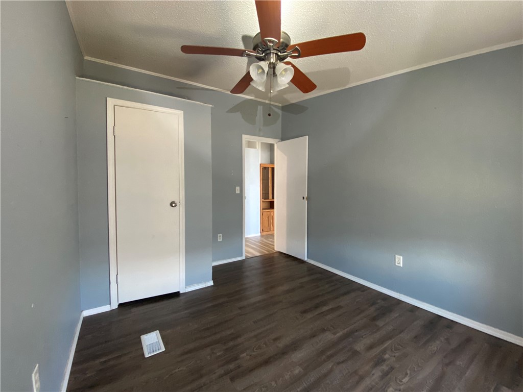 190 Lago Vista Dr Property Photo 15