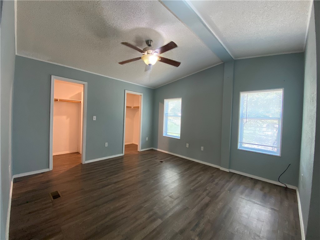 190 Lago Vista Dr Property Photo 16