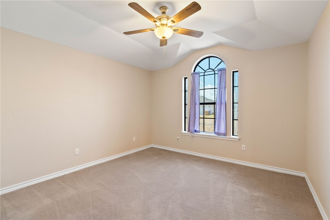 722 Saint Perpetua Dr Property Photo 12