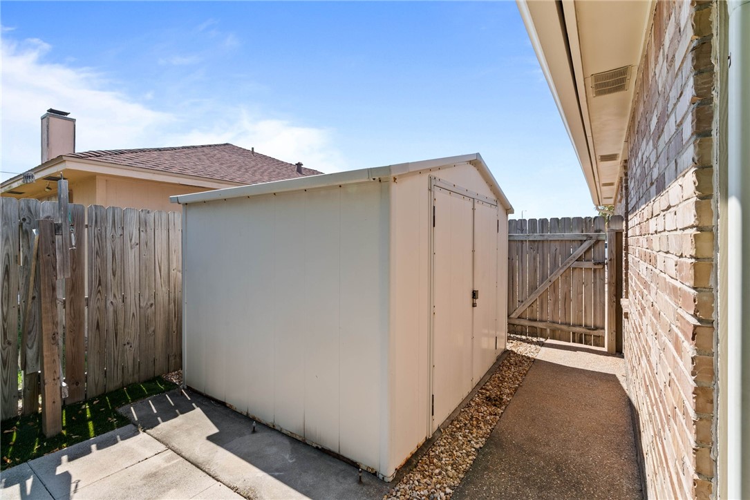 722 Saint Perpetua Dr Property Photo 16