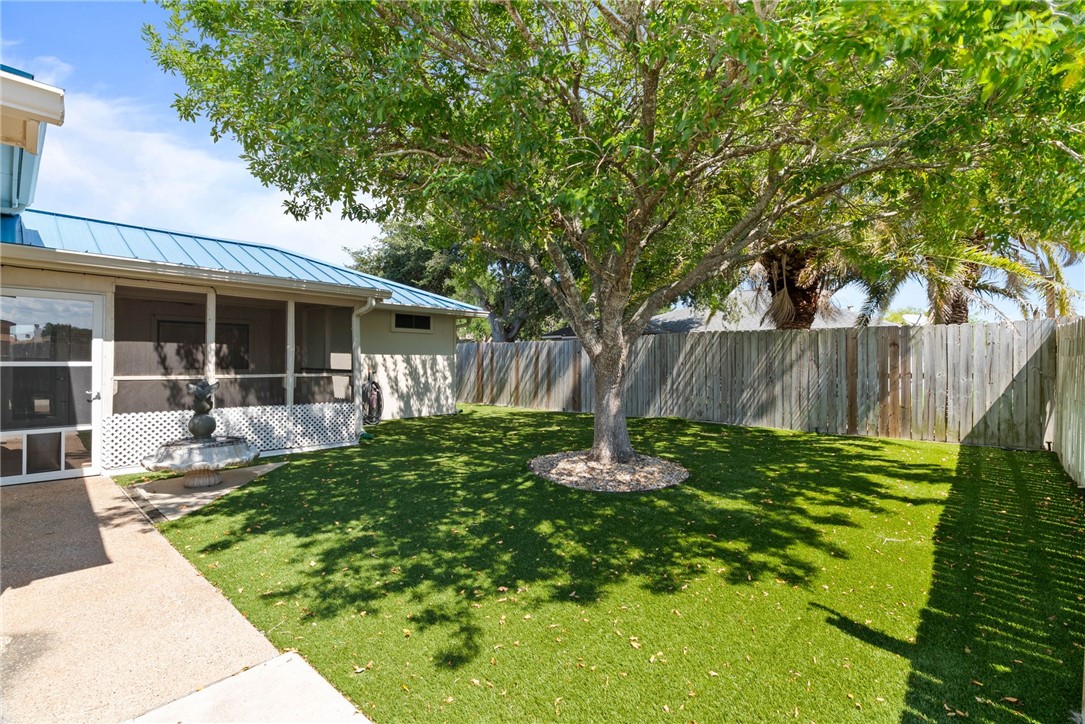 722 Saint Perpetua Dr Property Photo 17