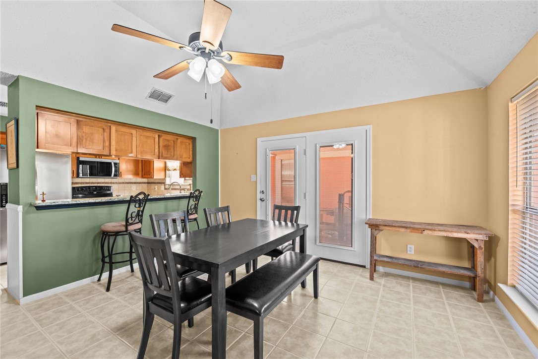 2305 Cyprus Dr Property Photo 5