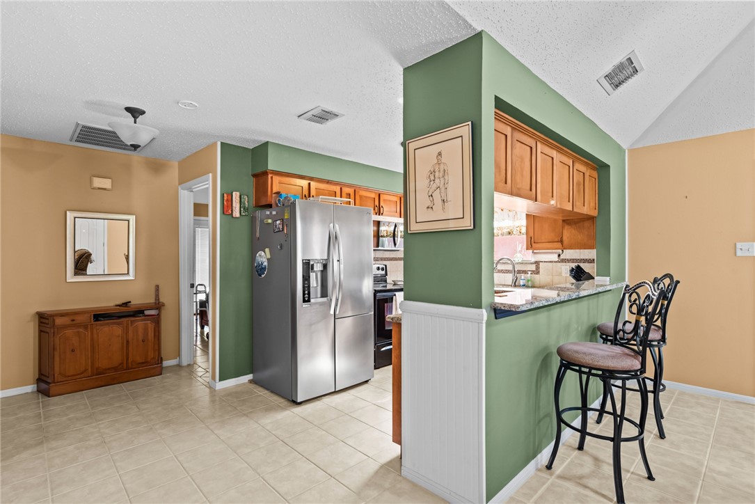 2305 Cyprus Dr Property Photo 8