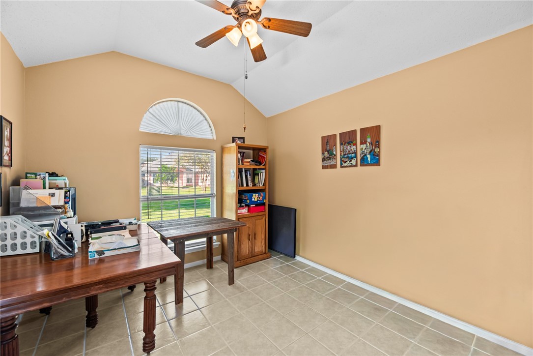 2305 Cyprus Dr Property Photo 14