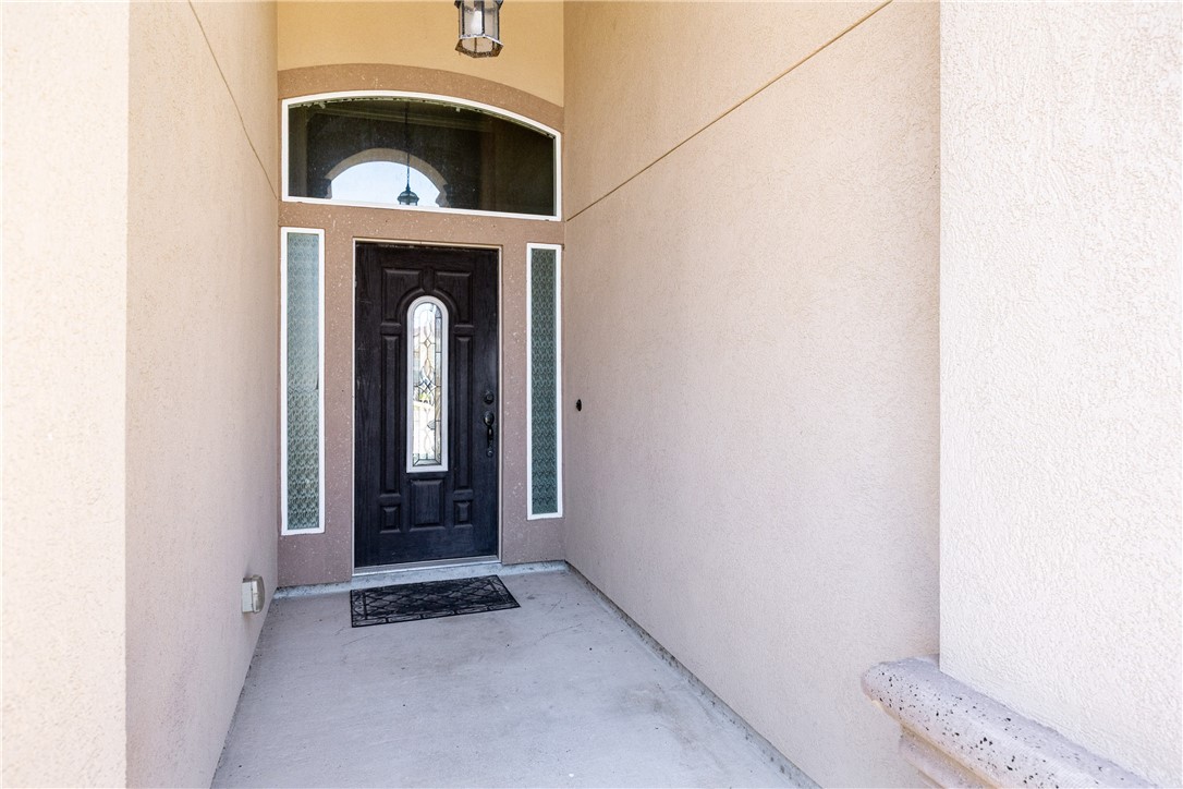 8221 Azimuth Ct Property Photo 4