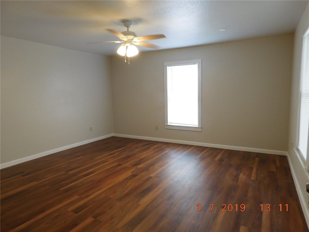 2625 Riggan St Property Photo 5