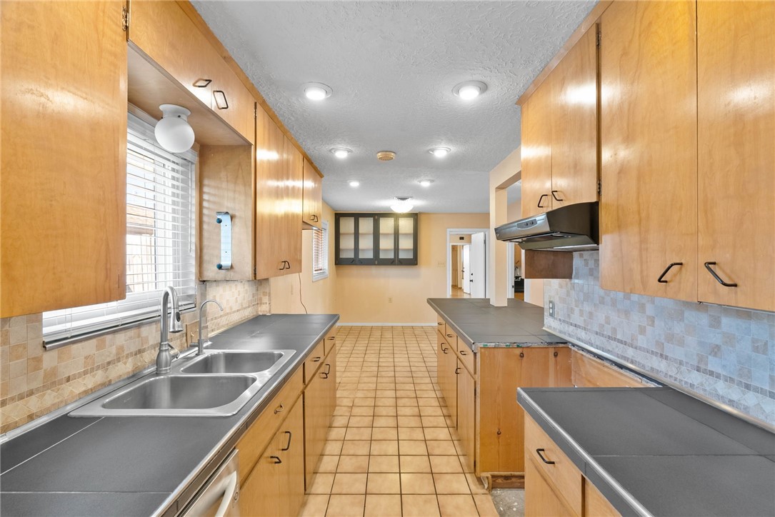 6622 Sahara Dr Property Photo 14