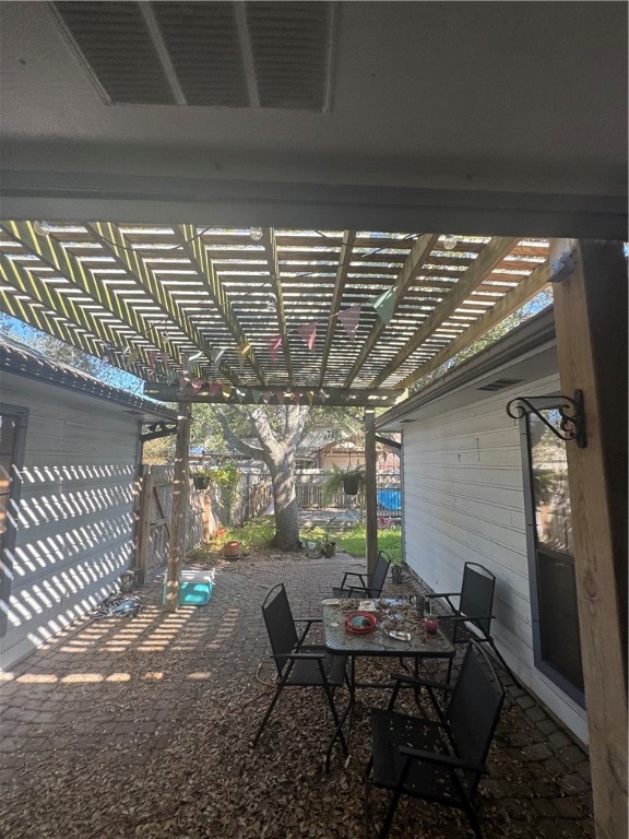 7221 Pepper Ridge Road Property Photo 2