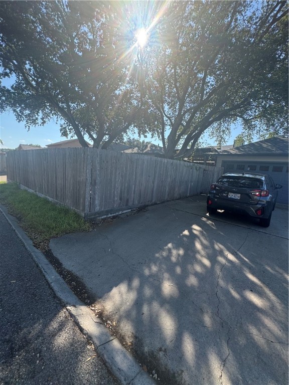 7221 Pepper Ridge Road Property Photo 8