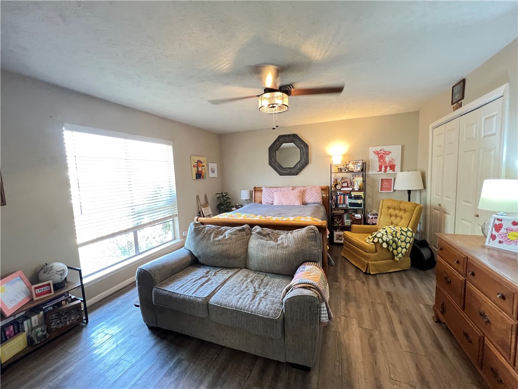 6306 Revolution Dr Property Photo 17