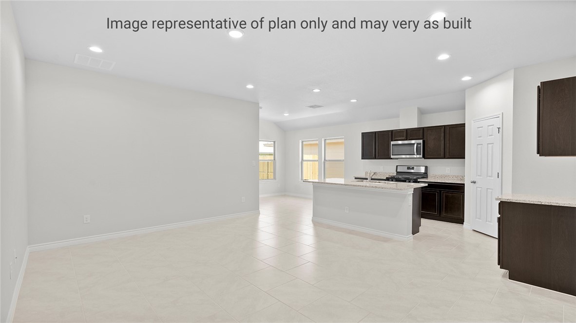 6205 Olivia St Property Photo 9