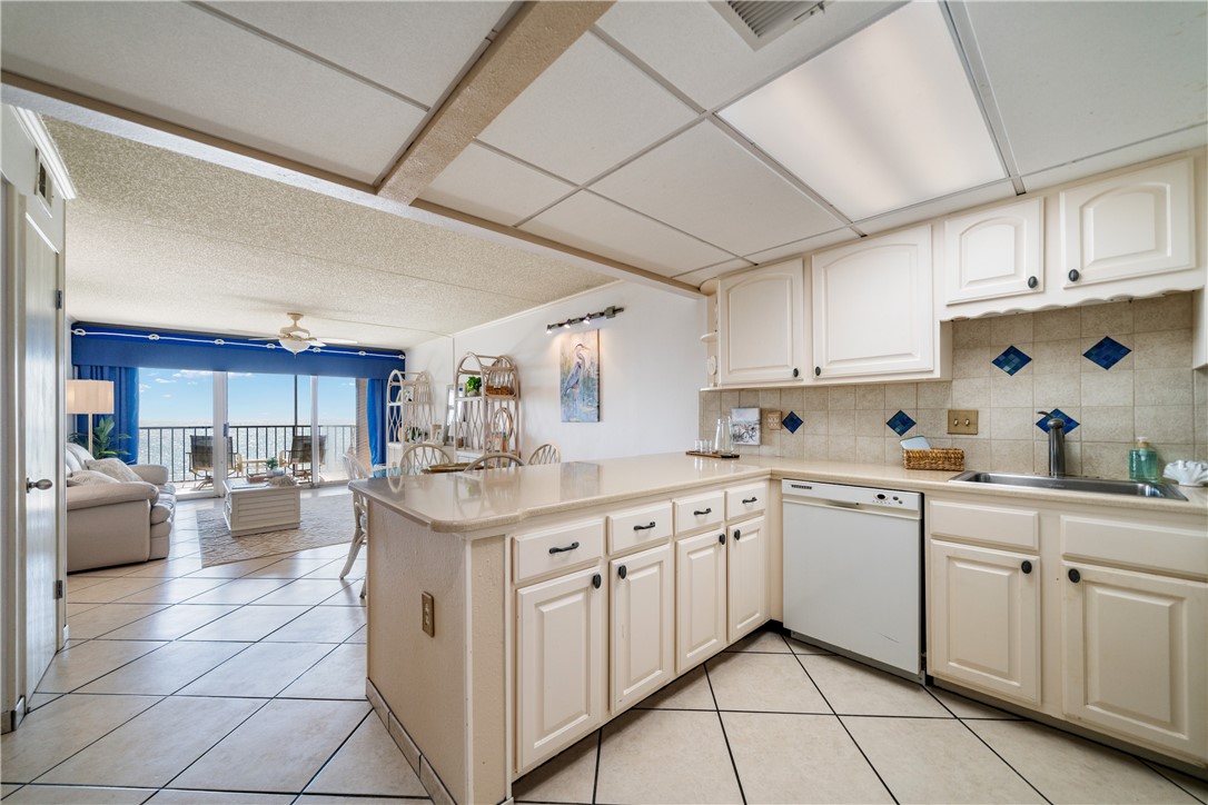 202 Reef Ave 302 Property Photo 3