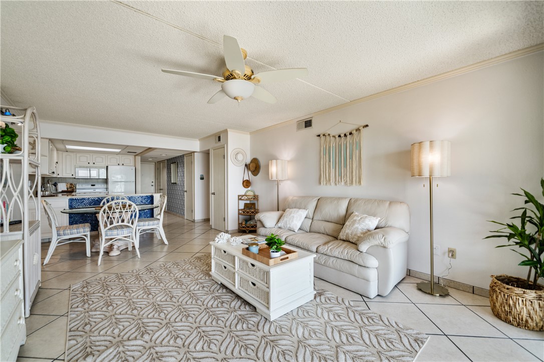 202 Reef Ave 302 Property Photo 9